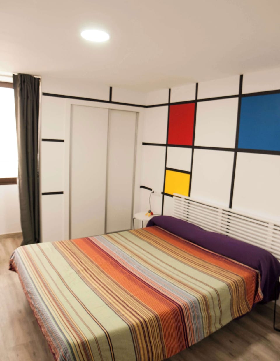 Habitación Doble con armarios empotrados y baño en suite