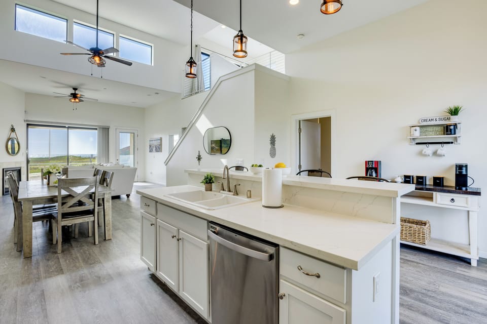 Fully equipped with everything you need to make cooking meals a breeze.