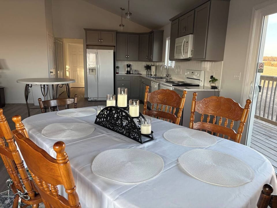 Kitchen table