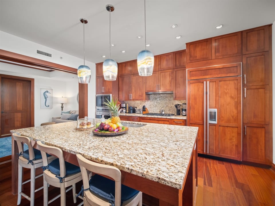 Maui Haven - Gourmet Kitchen Convenient to Dining and Living Areas