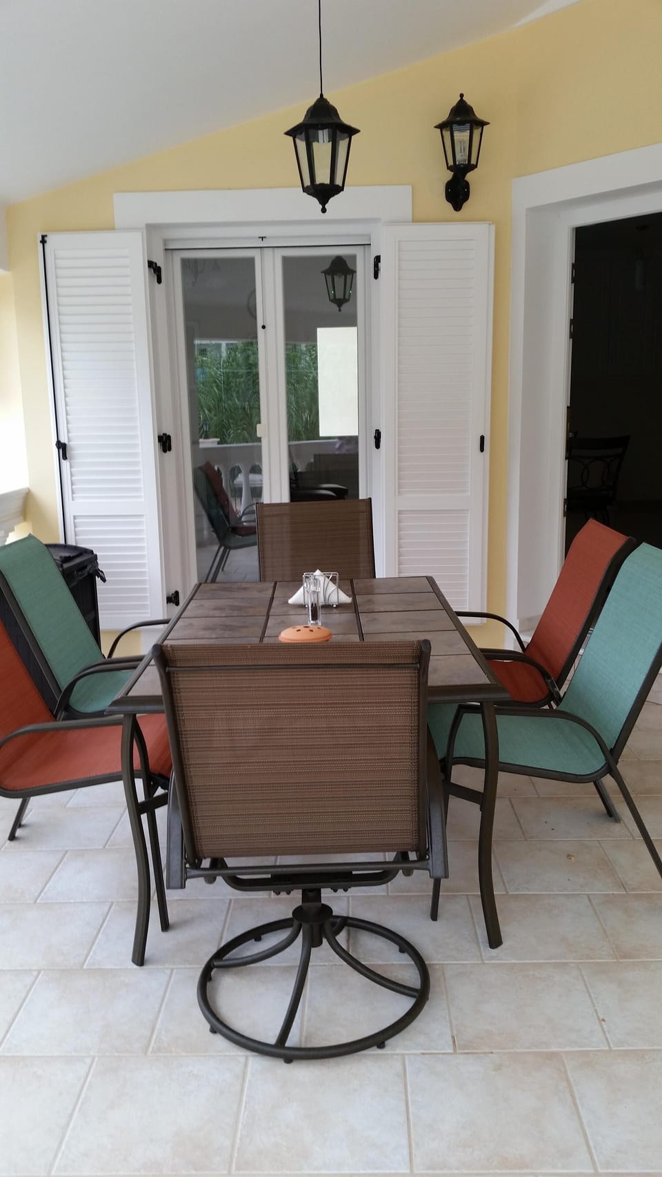 Outdoor dining