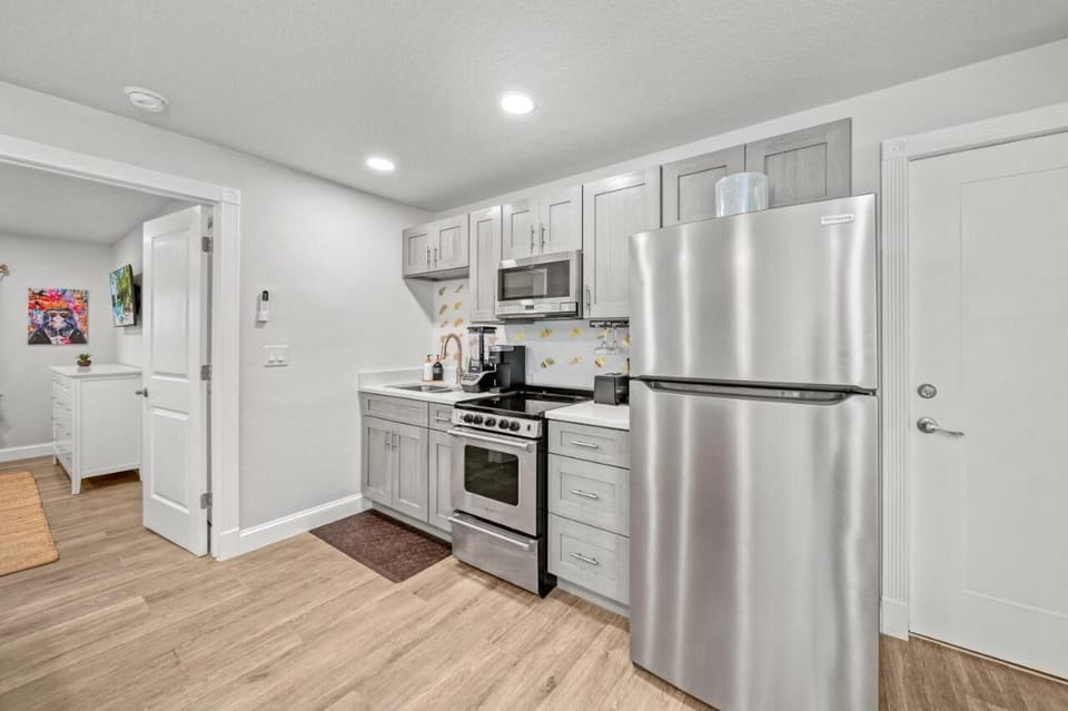 Full Kitchen  & Main Bedroom Door Entryway 