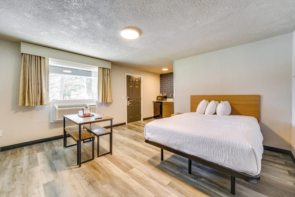 Port Huron Vacation Rental | Studio | 1BA | 600 Sq Ft | 1 Step Required