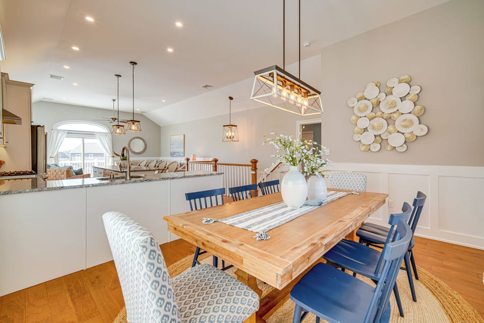 Dining Room | 2nd Floor