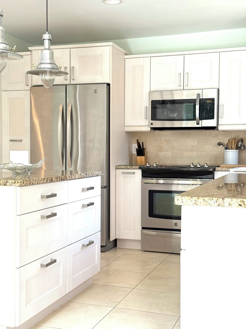 fully stocked kitchen
