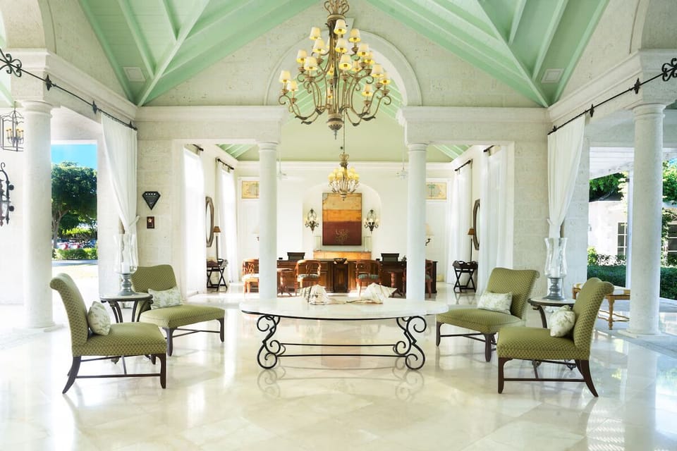 Arrive to soaring ceilings and breezy island elegance.