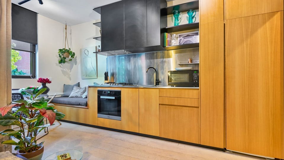Well-equipped kitchen