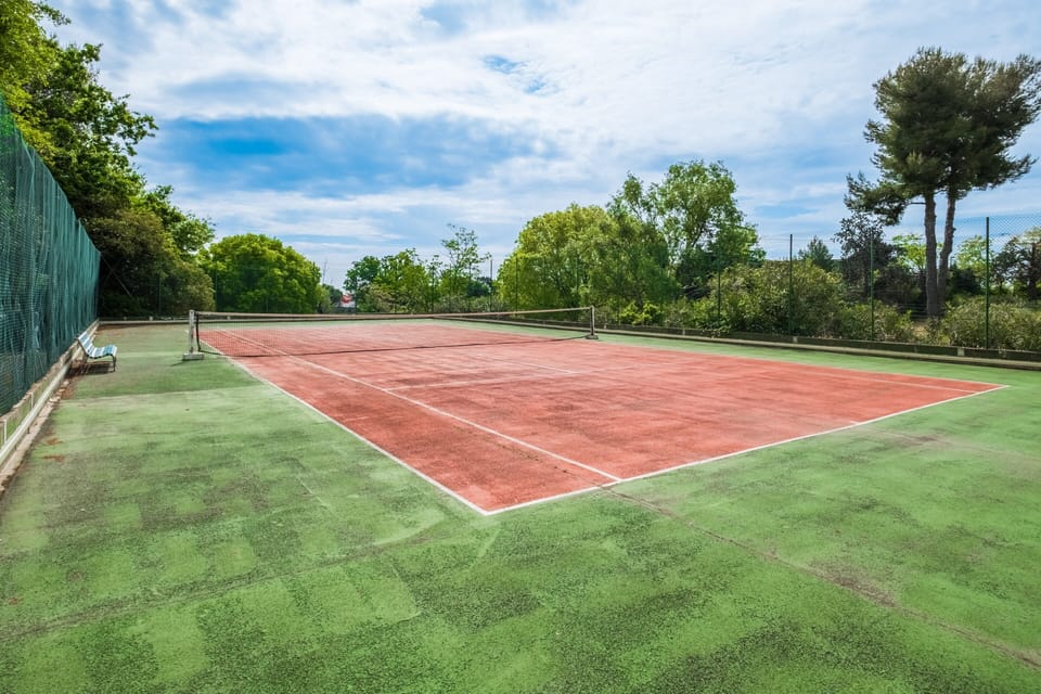 Sport court