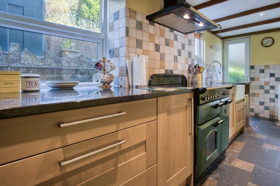 Rose Cottage - 3 Bedroom Cottage - Parkmill (6854)