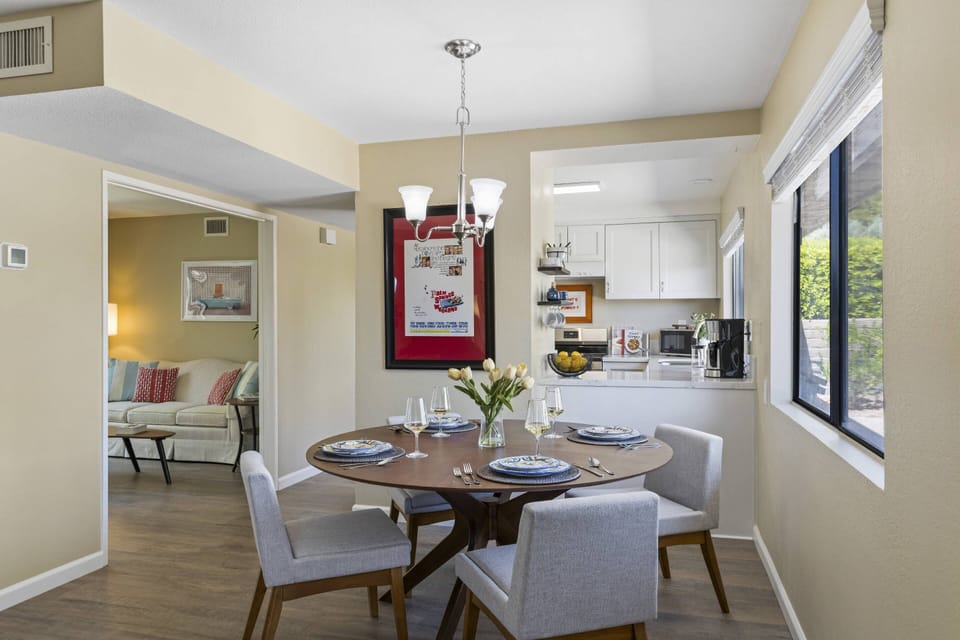Dining Comfortably for Six (6)