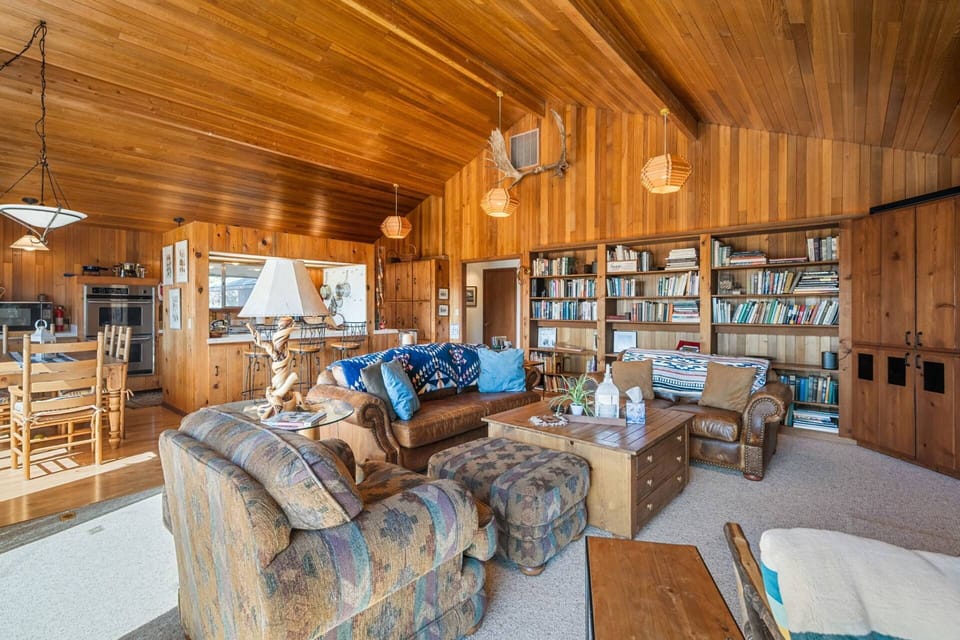 Sagebrush has a delightful cabin design.