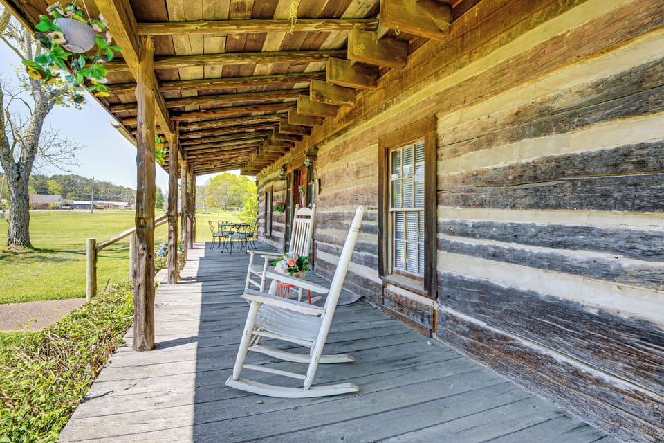 Hollywood Vacation Rental | 3BR | 1BA | 2,300 Sq Ft | 4 Steps to Enter