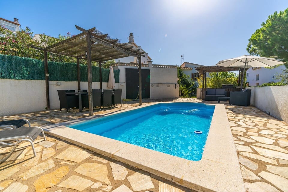 Holiday Home Swimming Pool