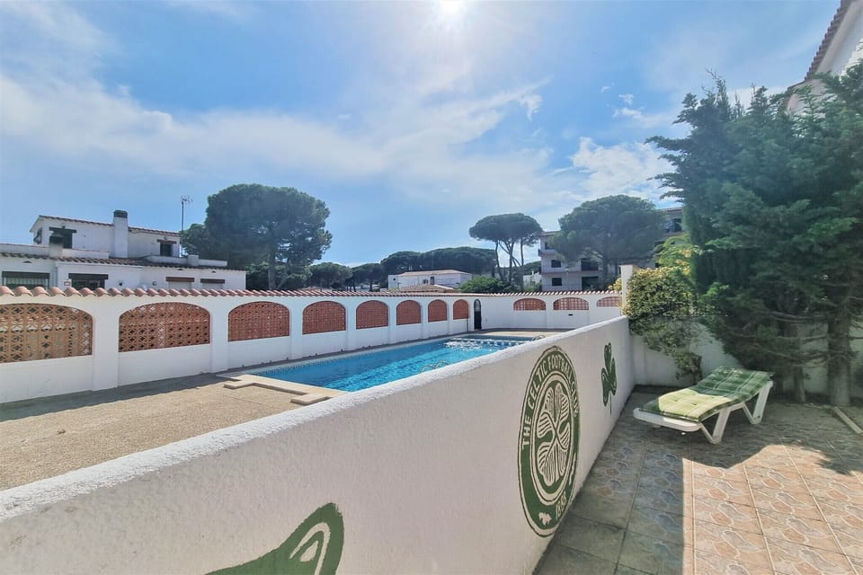 Holiday Home Swimming Pool