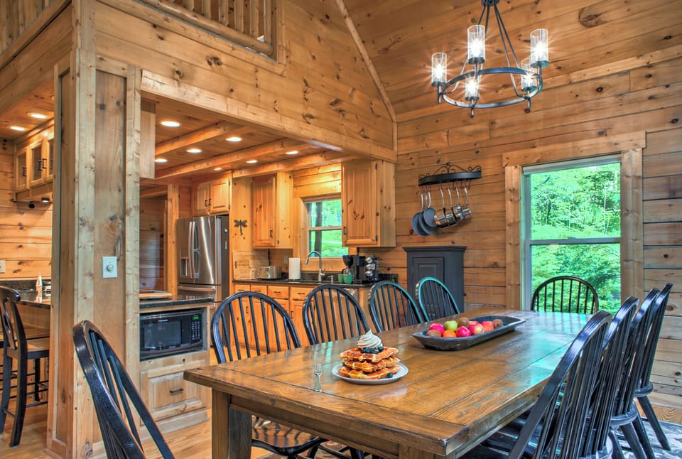Gather for memorable meals in this elegant dining space
with rustic accents.