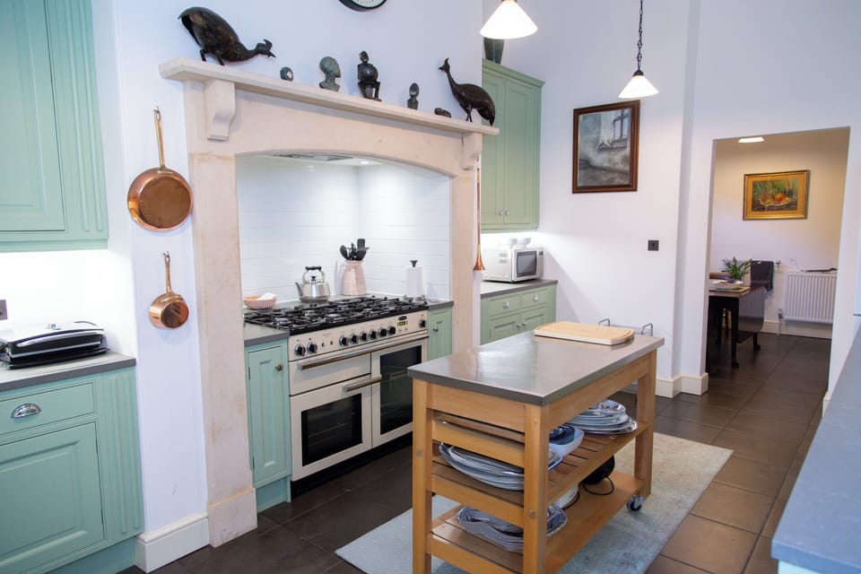 Main well equipped kitchen