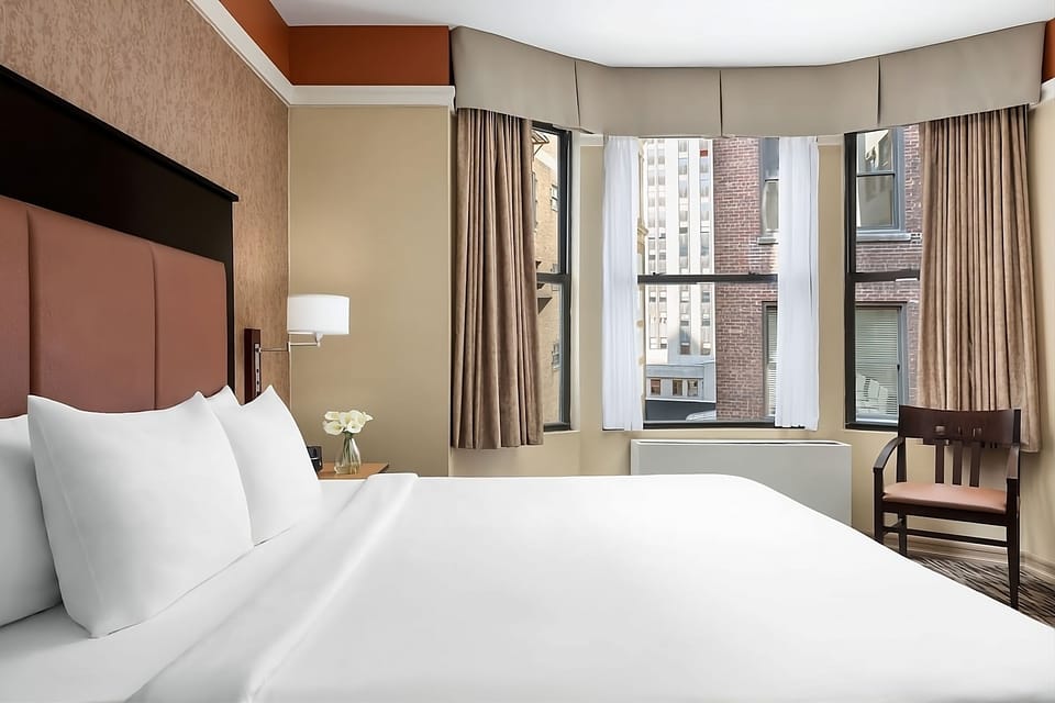 Wake up to soft daylight pouring through the curved windows.