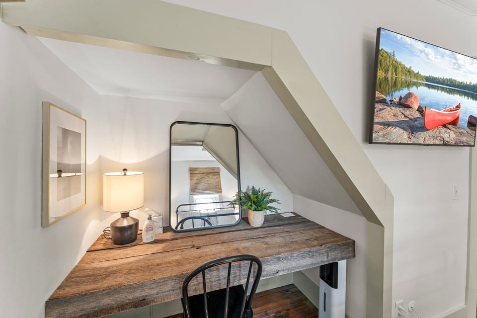Vanity area in Bedroom 1