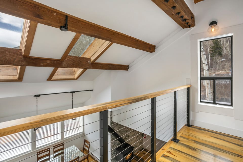 Upper level