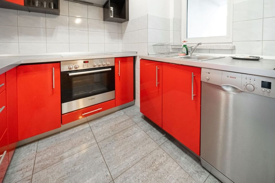 Kitchen | Book Now with RENTUJEMY.COM