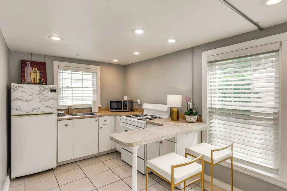 Kitchen | Drip Coffee Maker | Free WiFi | Central Air Conditioning/Heat