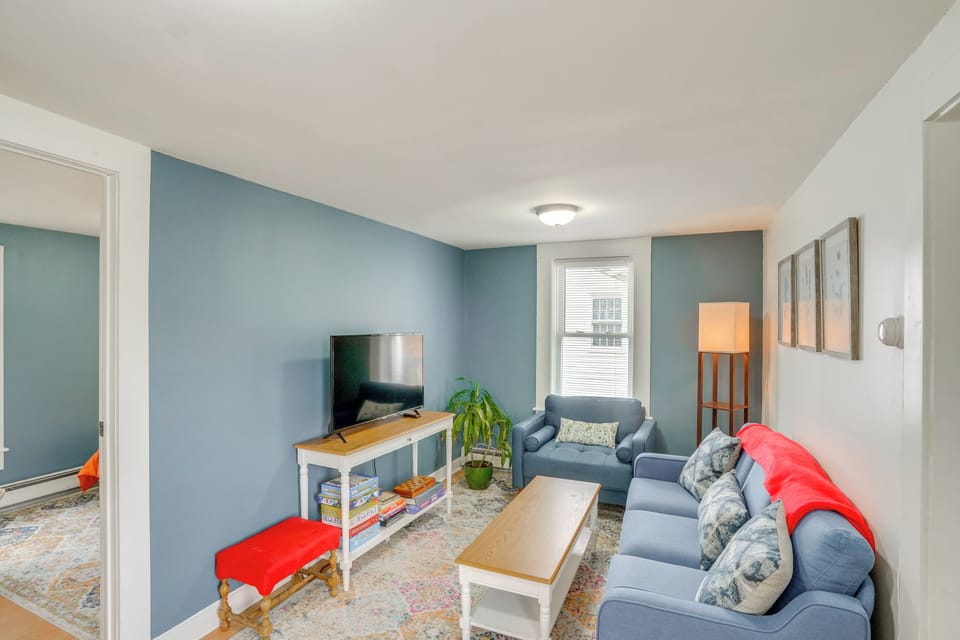 Lee Vacation Rental | 2BR | 1BA | 1,520 Sq Ft | Stairs Required