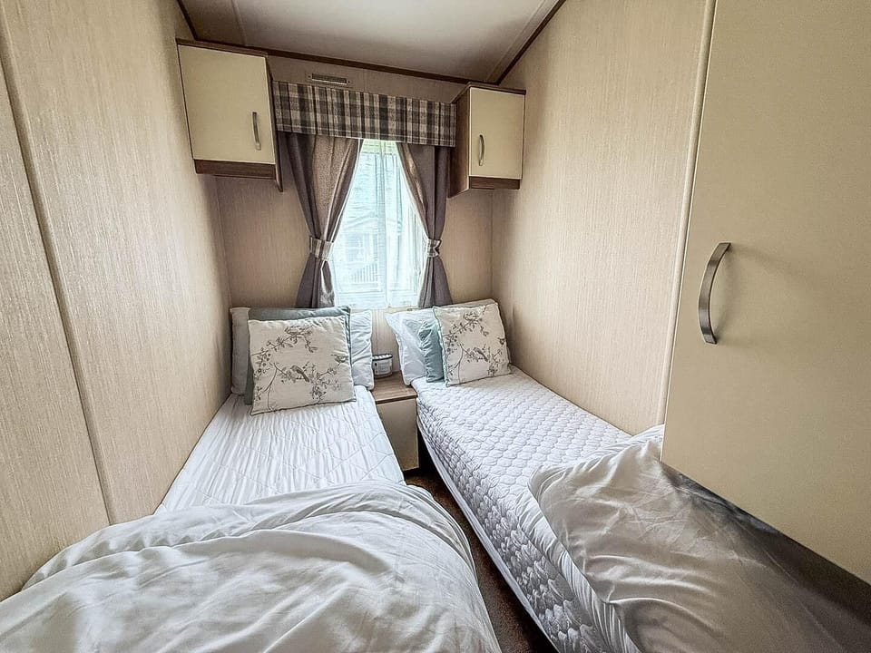 Southview Holiday Park is the ideal spot for UK breaks, offering holiday rentals with options like an 8 berth caravan featuring a twin bedroom and double bed.