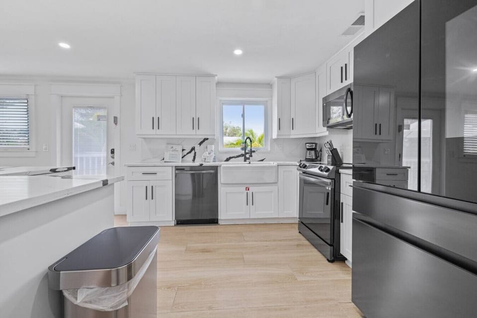 fully stocked kitchen