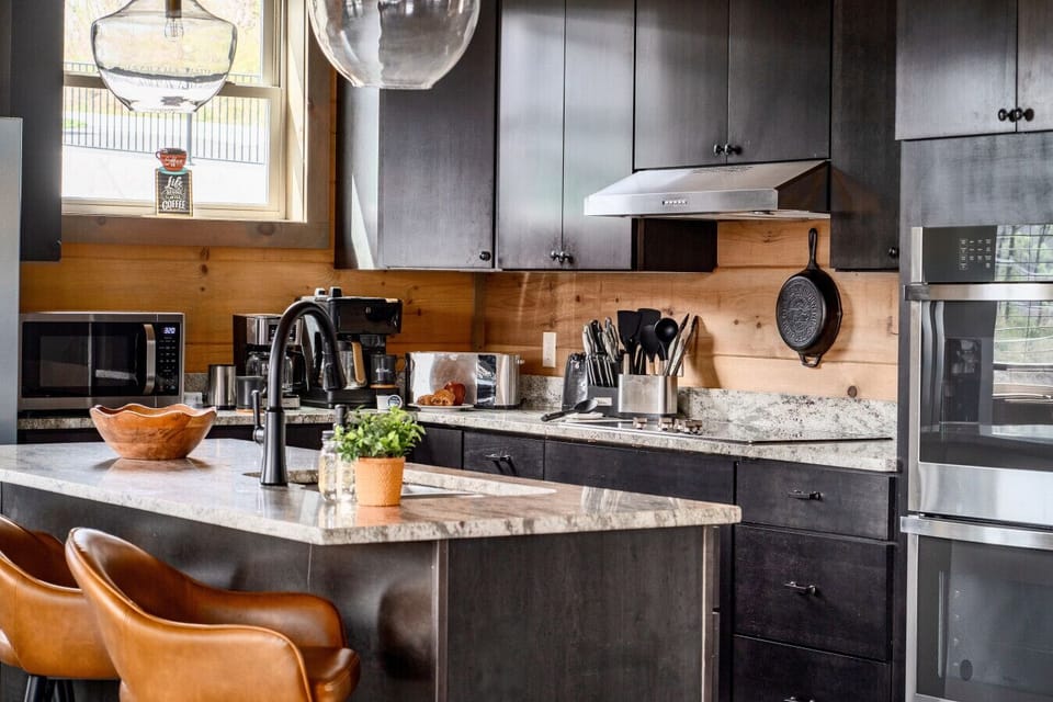 Fully stocked kitchen with everything you could need!