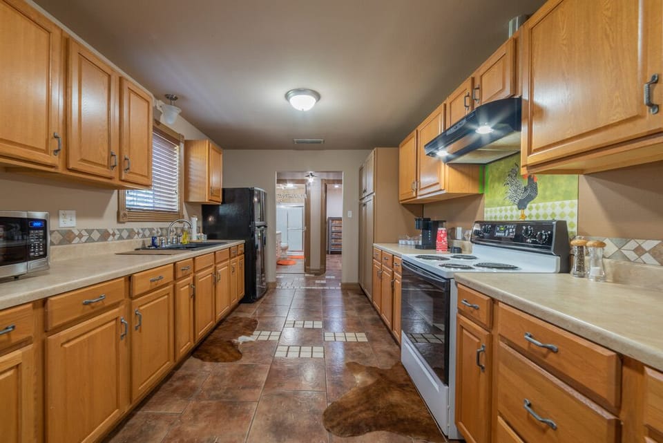 Full Kitchen