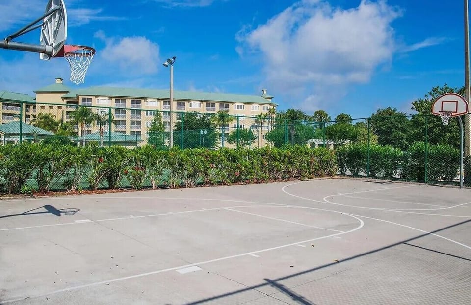 Sport court