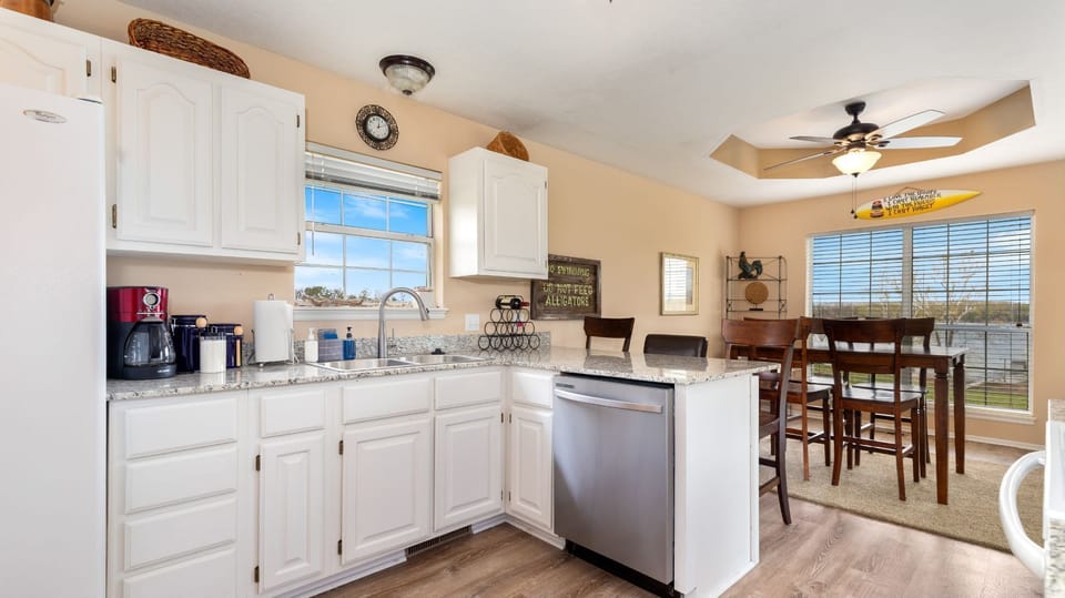 Fully Stocked Kitchen