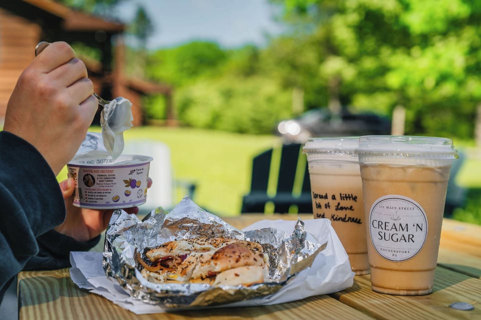 🍔 Post-ride lunch in the sun — adventure earned, snacks acquired.