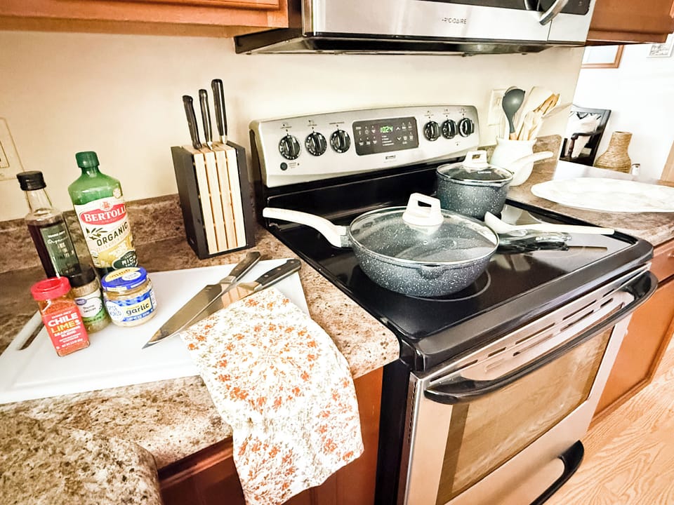 kitchen, who is ready to cook?
