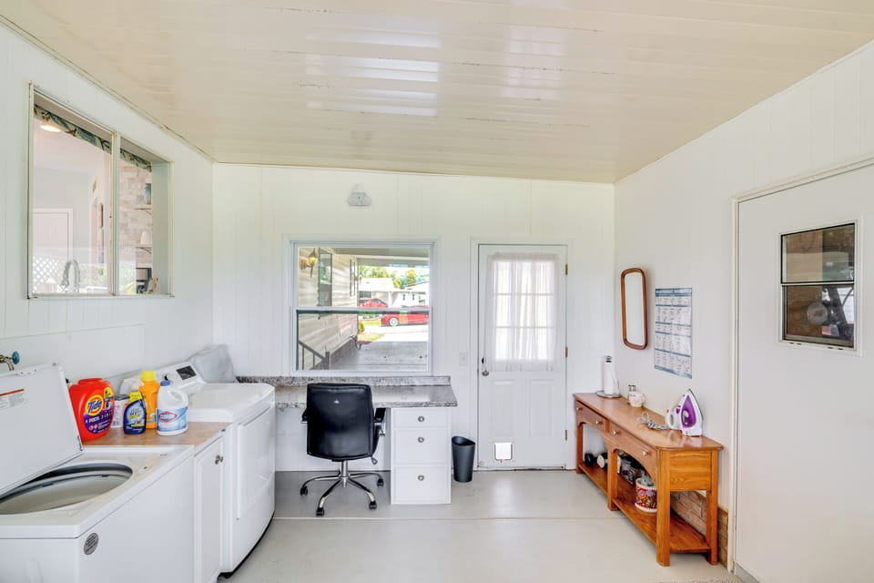 Laundry Room/Office