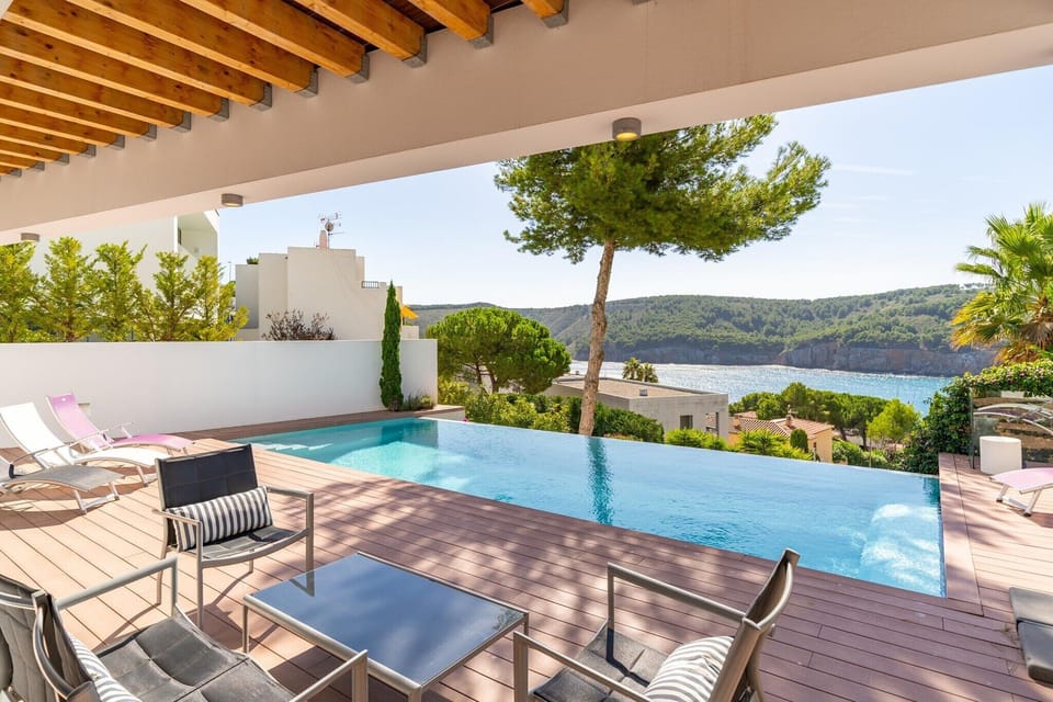 Holiday Home Swimming Pool