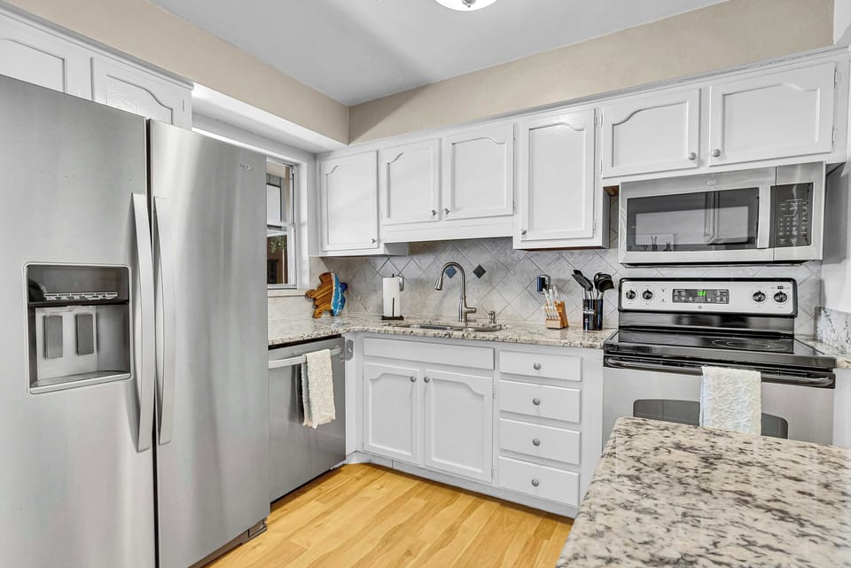 Fully equipped kitchen ready for everyday cooking and easy entertaining.