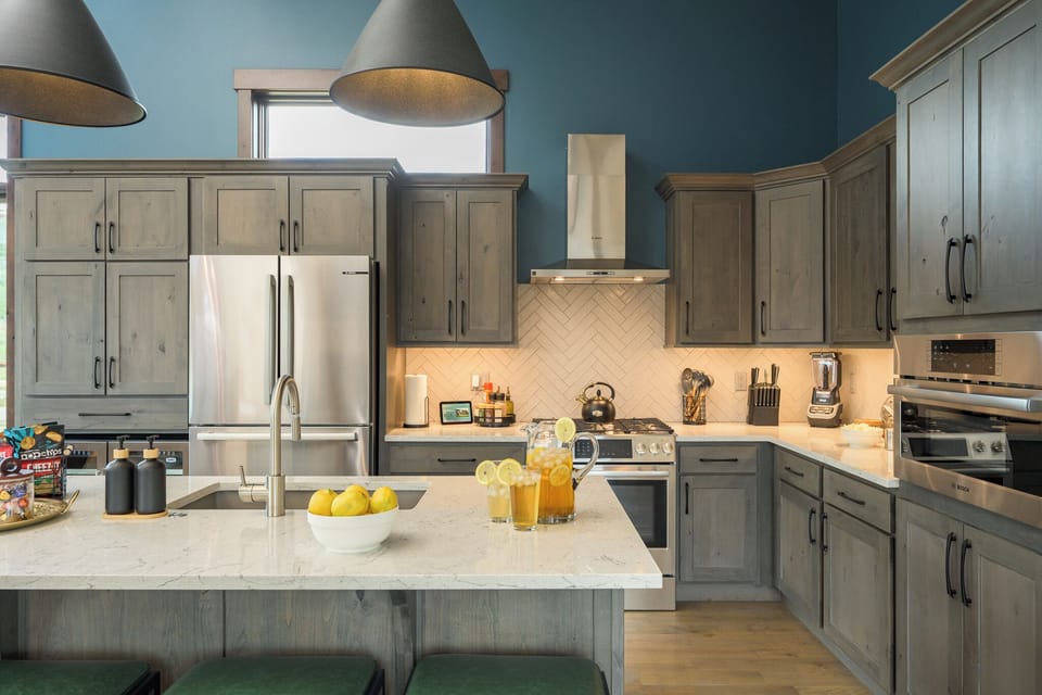 Gourmet Chef's Kitchen — Fully stocked and beautifully designed for everything from quick bites to elevated feasts. 👨‍🍳✨