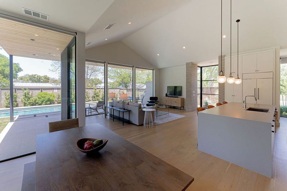 Walker Luxury Vacation Rentals - Gamhenge