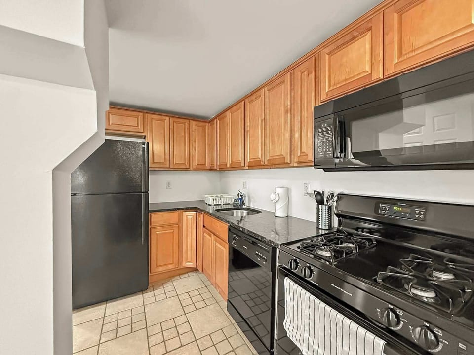 Full Kitchen