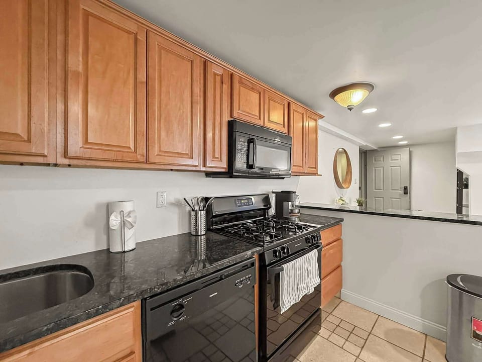 Full Kitchen