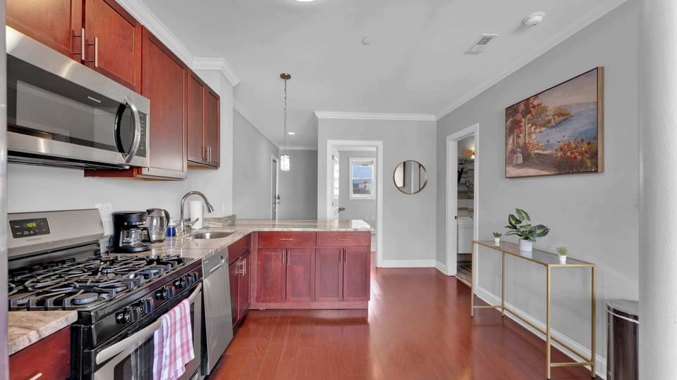 Full Kitchen