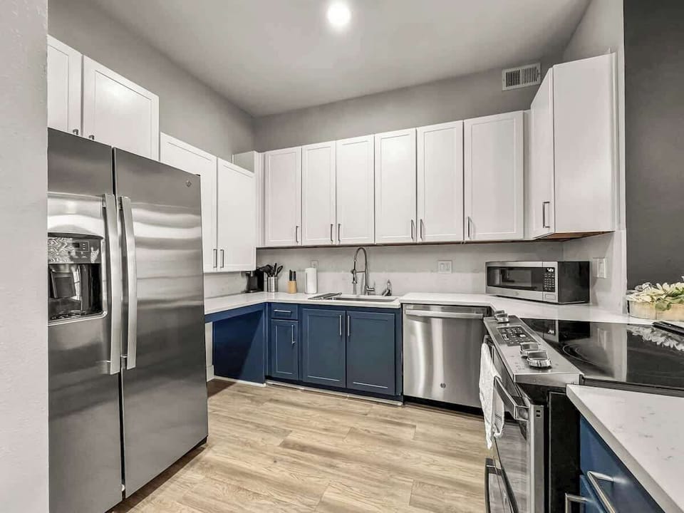 Full Kitchen
