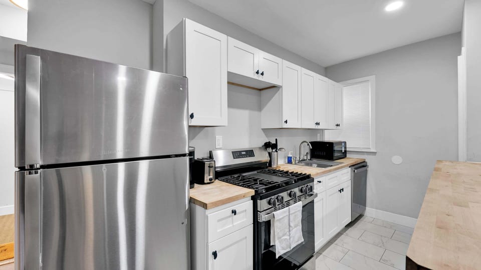 Full Kitchen