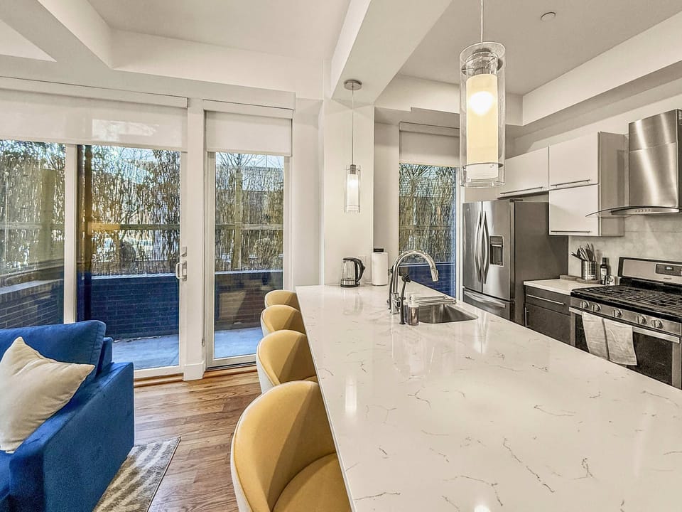 Full Kitchen 