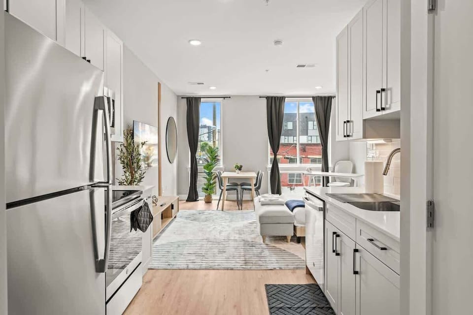Full Kitchen 