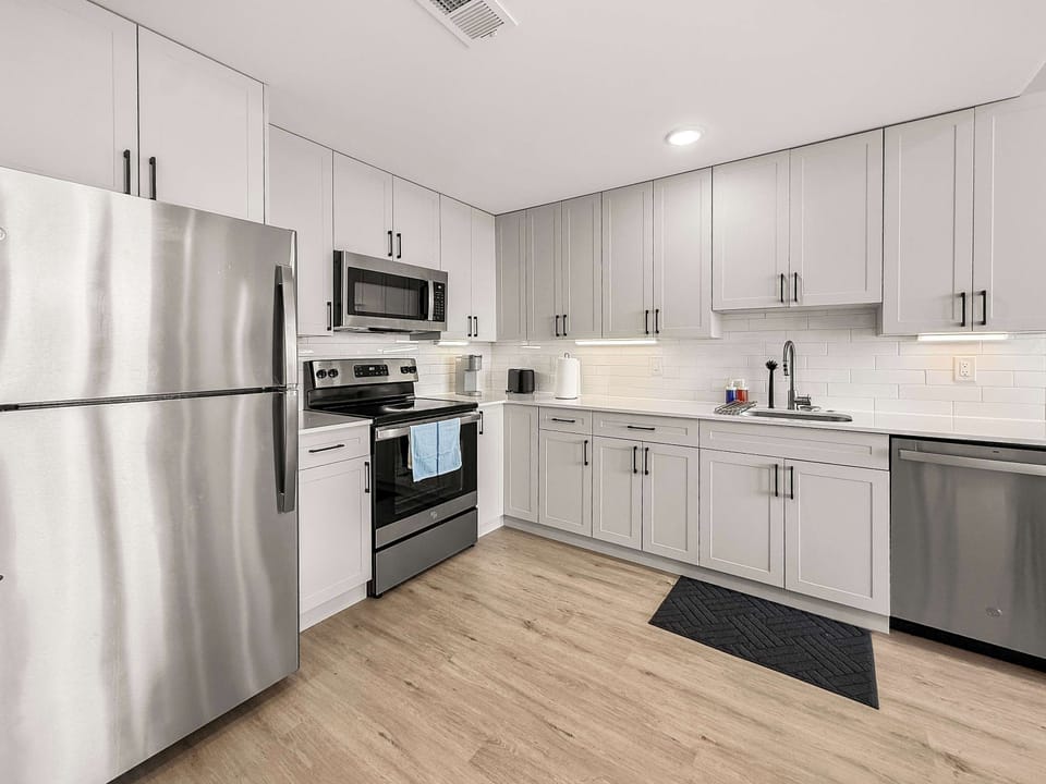 Full Kitchen
