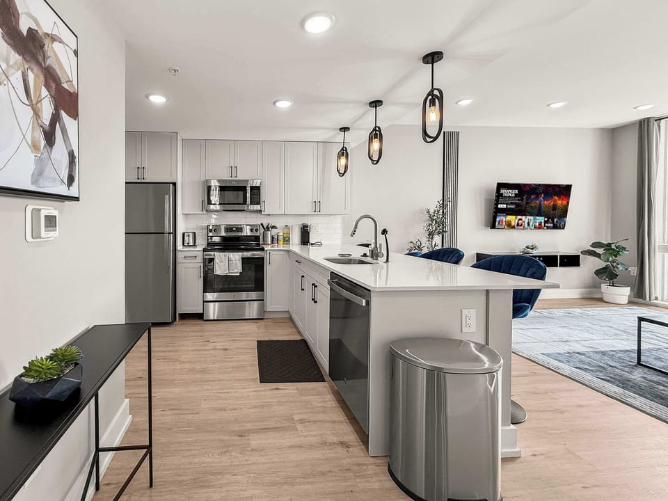 Full Kitchen
