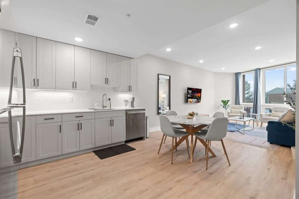 Full Kitchen 