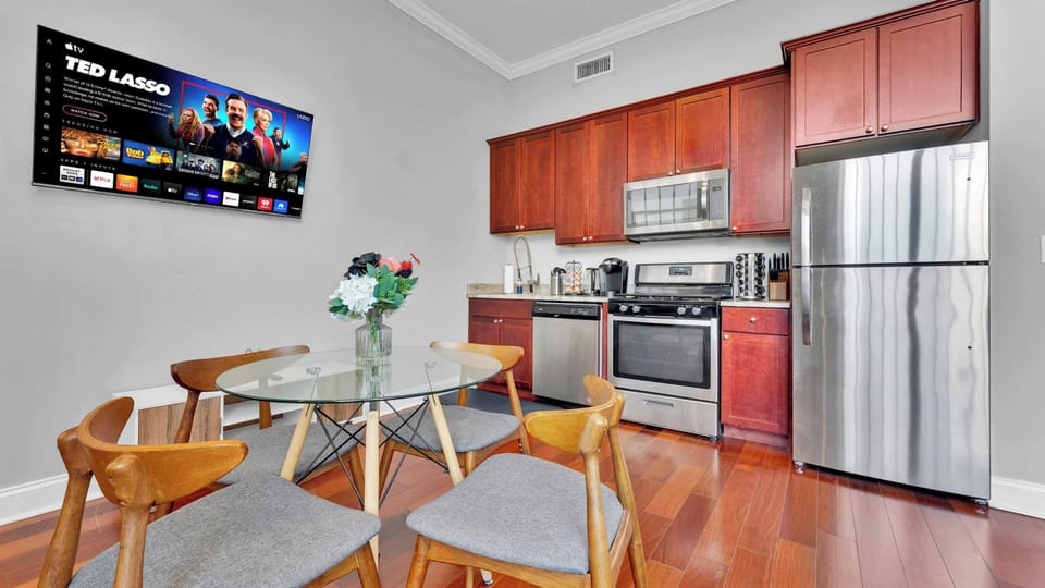 Full Kitchen
